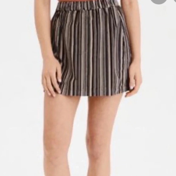 Cute American eagle corduroy mini skirt - Picture 3 of 7